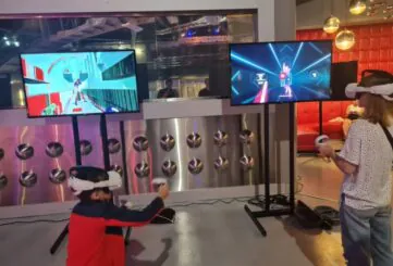 Несколько LCD (ЖК) панелей