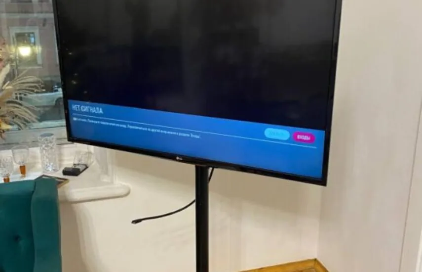 LCD (ЖК) панель 4К 60 дюймов (152 см)